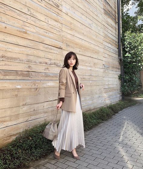 Outfit Styling Ideas, Modest Work Outfits, Outfit Styling, Office Outfit, Hijab Fashion Inspiration, Modest Fashion Outfits, Korea Fashion, Blazer Outfits, Styling Ideas