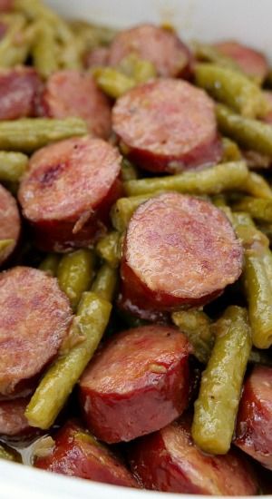 Sausage Kielbasa Green Beans are an easy Thanksgiving side dish that tastes delicious. #thanksgivingsidedish #thanksgivingrecipes #sausagekielbasa #dinnerrecipes #delicious #recipes #sidedishes Kielbasa And Green Beans, Kielbasa Green Beans, Green Beans And Sausage, Keto Broccoli, Thanksgiving Side Dishes Easy, Beans And Sausage, Kielbasa Recipes, Keto Side, Thanksgiving Side Dish