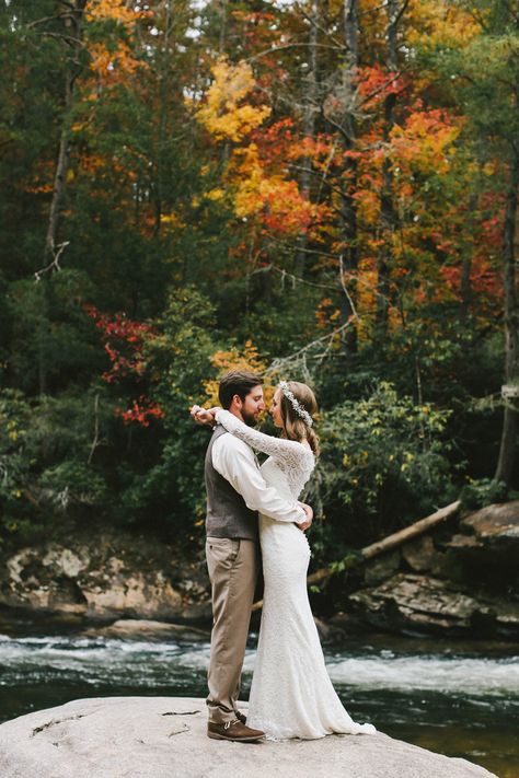 Blue Ridge Georgia Wedding, Dream Elopement, Blue Ridge Georgia, Diy Wedding Ideas, Cabin Wedding, Wedding Intimate, Small Weddings, Wedding Reception Locations, Beautiful Vacations