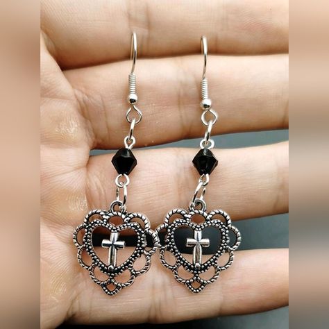 Gothic Style Cross Antique Silver Earrings Brand New, Never Worn Drop Earrings Diy, Antique Silver Earrings, Gothic Earrings, Hollow Heart, Goth Jewelry, Style Punk, Heart Shaped Earrings, Gothic Punk, Punk Style