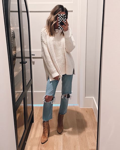 2024 Outfit Ideas For Women, Target Sweater Outfit, 2023 Women’s Style, Womens Jeans And Sweater Outfit, Cozy Corporate Outfits, Comfortable Winter Outfits Casual, Jean And Sweater Outfits, Denver Colorado Winter Outfits, Outfits For Winter Women