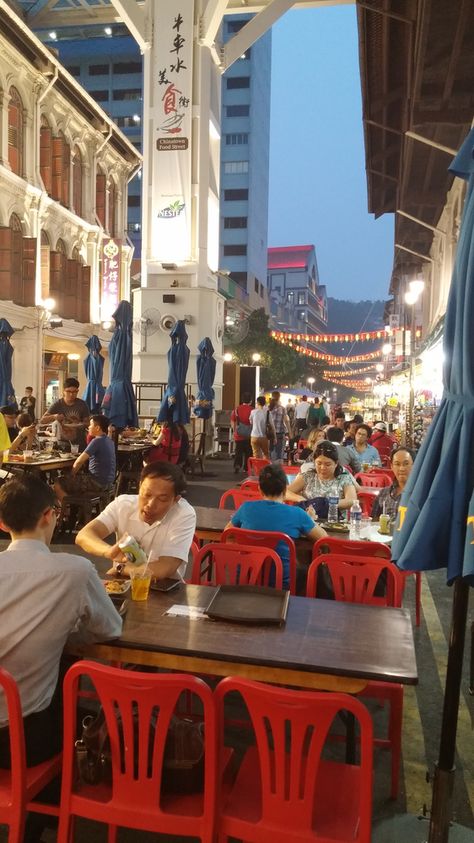 Singapore Foods, Chinatown Food, Singapore Street Food, Singapore Food Street, Food In Singapore, Chinatown Singapore, Singapore Chinatown, Food Singapore, Singapore Street