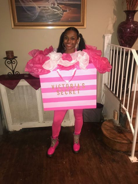 Clueless Characters, Halloween Pink, Halloween Costume Outfits, Pink Party, Pink Coat, Model Look, Pink Parties, Victoria Secret Bags, Pink Dog