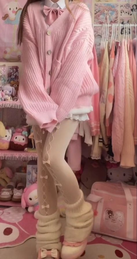 Kawaii Core Clothing, Really Cute Clothes, Kawaii Comfy Outfits, Cutegore Outfit Ideas, Comfy Kawaii Outfits, Alt Kawaii Outfits, Kawaii Outfit Ideas For School, Kawwai Outfit Ideas, Kawaii School Outfits