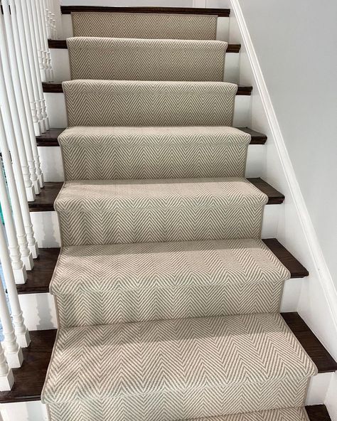 A beige herringbone carpet that everyone loves! This is a flat-weave wool that is durable while being stylish. If you’re looking for a… | Instagram Carpet For Stairs, Herringbone Carpet, Peter Island, Staircase Runner, Bedroom Cozy, Beige Carpet, Carpet Stairs, Herringbone Pattern, Wool Carpet