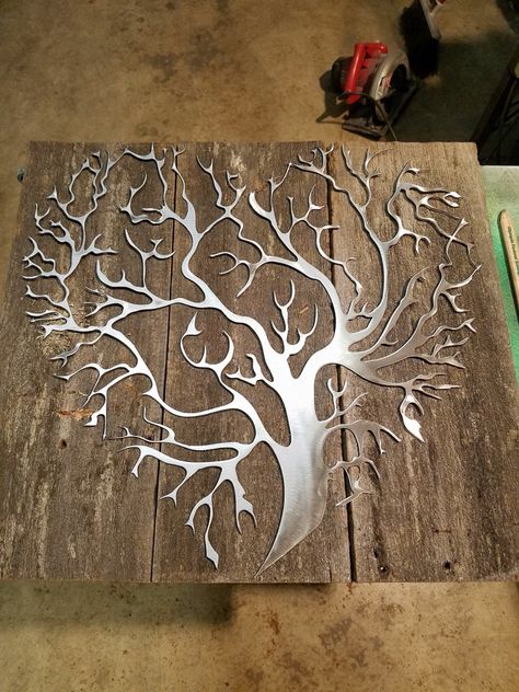 Cnc Plasma Projects Ideas, Cnc Plasma Projects, Wall Stenciling, Metal Tree Art, Tree Heart, Painting Shower, Mdf Panel, Wall Art Rustic, Tree Artwork