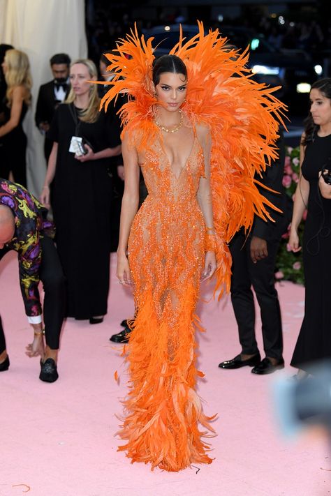 Best Met Gala Looks, Kendall Jenner Met Gala, Met Gala Outfits, Met Gala Dresses, Gala Outfit, Gala Fashion, Met Gala Red Carpet, Red Carpet Outfits, Pink Carpet