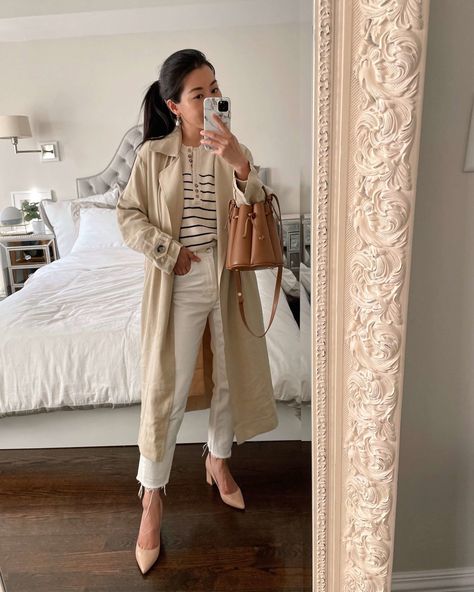 Polene No. 8 mini bag review // petite trench coat outfit Petite Workwear, Polene Paris Bag, Bucket Bags Outfit, Workwear Ideas, Neutral Spring Outfit, Petite Trench Coat, Stroller Reviews, Tan Trousers, Extra Petite