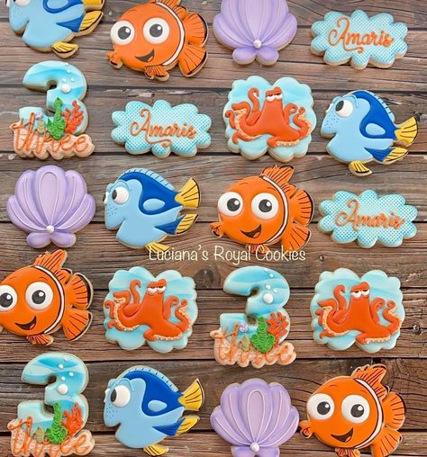 Dory Cookies Decorated, Finding Nemo Cookies Decorated, Finding Nemo Cookies, Nemo Cookies, Finding Dory Birthday Party, Dory Birthday Party, Finding Dory Birthday, Nemo Birthday Party, Dory Birthday