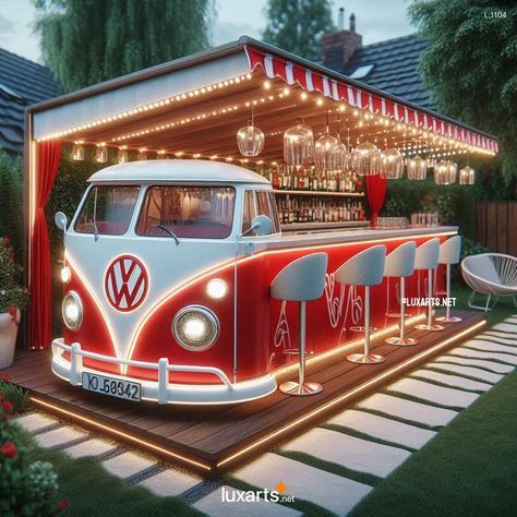 Are you looking to transform your outdoor space into a unique and fun environment? Look no further than Volkswagen bus-inspired garden bars. These creative Food Carts Ideas, Outdoor Cafe Design, Vintage Volkswagen Bus, Garden Bars, Vw Ideas, Container Cafe, Outdoor Restaurant Design, Vintage Vw Bus, Cafe Shop Design