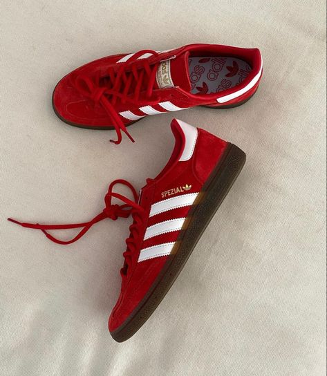 Adidas Samba Gazelle, Adidas Red Gazelle, Red Adidas Samba, Red Spezial Adidas, Pink Samba Adidas, Red Sambas Adidas, Spezial Adidas Shoes, Adidas Spezial Red, Red Sambas Adidas Outfit