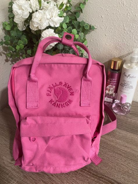 #foryoupage #depop #depopseller #depopcommunity #sell #selling #aesthetic #tiktok #trendy #2022 #kanken #backtoschool #backpack Pink Kanken Backpack, Pink Backpack Aesthetic, Kanken Backpack Aesthetic, Pink Kanken, Re Kanken, Aesthetic Backpack, Inside My Bag, Pink Backpack, Kanken Backpack