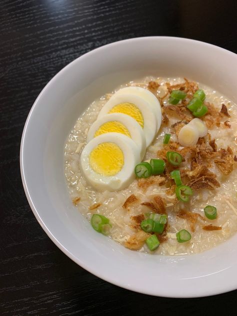 Chicken Porridge Aesthetic, Filipino Rice Porridge, Rice Porridge Aesthetic, Aesthetic Filipino Food, Aesthetic Porridge, Porridge Aesthetic, Chicken Rice Porridge, Filipino Rice, Chicken Porridge