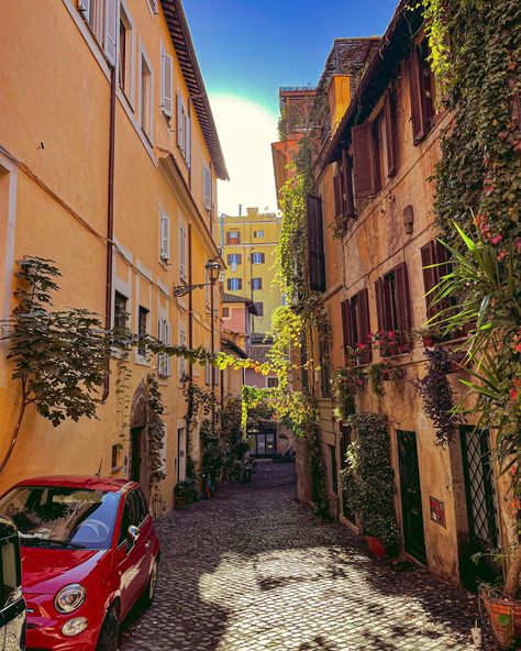 Italian Streets Aesthetic, Italian Street Aesthetic, Italian Balcony Aesthetic, Italian Street Photography, Italian Town Square, Small Italian Town Aesthetic, Italian Coastal Towns, Italian Neighborhood Aesthetic, Italian City Street