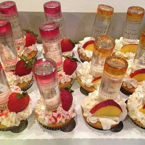 Alcohol Cupcakes Recipes, Birthday Cake Ideas For Adults, Trendy Birthday Party Ideas, Alcohol Cupcakes, Alcohol Desserts, Alcohol Birthday Cake, Alcoholic Cupcakes, Birthday Party Ideas For Adults, Liquor Cake