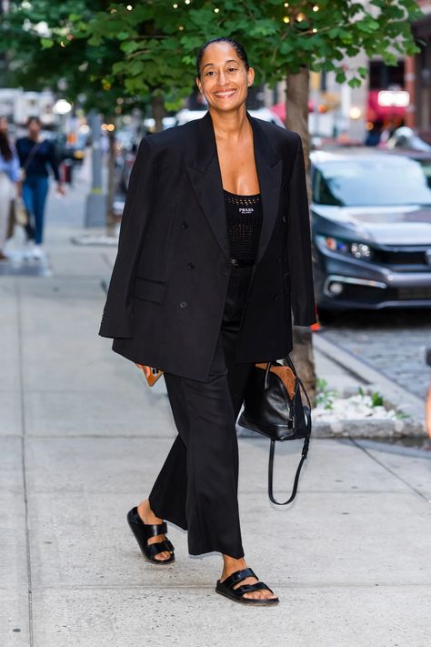 Tracee Ellis Ross Style, Black Birkenstocks, Tracee Ellis Ross Fashion, Luxury Wardrobe, Monochromatic Outfit, Tracee Ellis Ross, British Fashion Awards, All Black Looks, Ashley Olsen