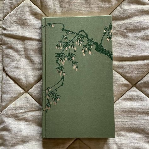 Pretty Sketchbook Cover, Journal Ideas Design Cover, Simple Book Cover Ideas, Sketchbook Cover Ideas Design, Cute Sketchbook Covers, Painted Book Covers, Sketchbook Cover Design, Pretty Book Covers, Journal Book Covers