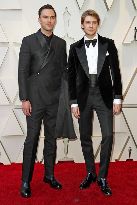 Oscars Red Carpet 2019: Stars Arrive at the 91st Academy Awards - The New York Times Marsh Wedding, Runway Aesthetic, Mens Tux, Creative Black Tie, Male Fits, Men's Tuxedo, Mens Hairstyles With Beard, Men Mode, Oscars Red Carpet