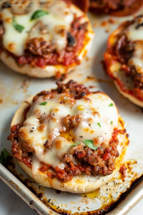 Savor The Fusion: Pizza Burgers - My Home Made Recipe Pizza Burger Recipe Homemade, Pizza Burger Pie Recipe, Mini Pizza Burgers, Pizza Burgers Ground Beef, Hamburger Pizza Recipes, Fusion Pizza, Pizza Burger Recipe, Vegetarian Pepperoni, Pizza Burgers Recipe