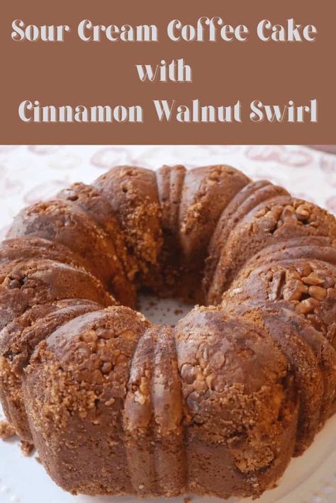 Coffee Cake Bundt, Homemade Coffee Cake, Breakfast Cake Recipes, Homemade Sour Cream, Cake With Cinnamon, Cinnamon Coffee Cake, Sour Cream Coffee Cake, Homemade Dinner Rolls, Cinnamon Coffee