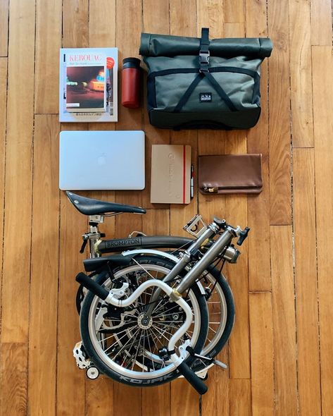 Brompton Accessories, Brompton Bag, Classic Casual Style, Brompton Bicycle, Bike Trips, Cycling Accessories, Bicycle Accessories, Classic Casual, Daily Essentials