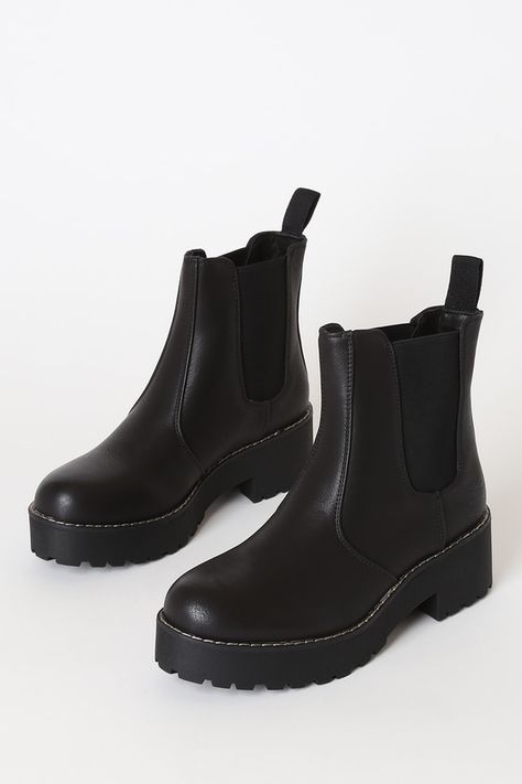 No Heel Black Boots, Black Platform Chelsea Boots, Black Chelsea Combat Boots, Casual Black Boots, Black Boots Aesthetic, Black Platform Ankle Boots, Black Boots Ankle, Emo Cringe, Bathing Suit Body