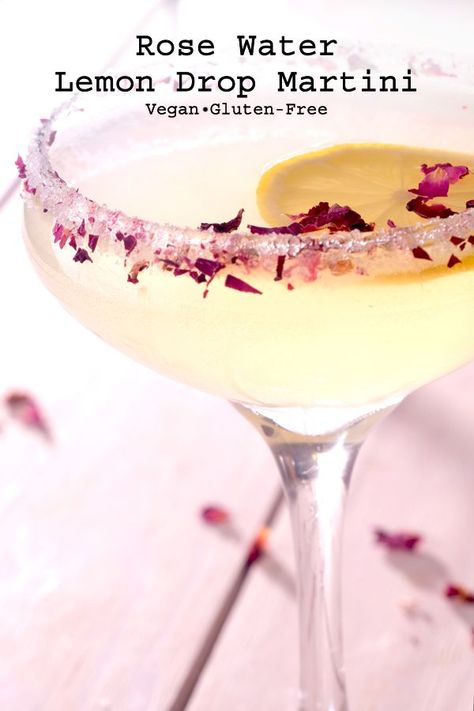 Lemondrop Martini, Vegan Cocktails, Water Lemon, Lemon Drop Martini, Spring Cocktails, Creative Cocktail, Boozy Drinks, Fancy Drinks, Cocktail Drinks Recipes