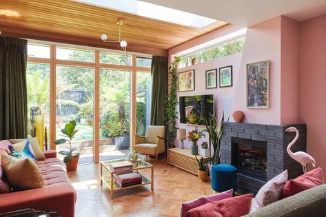 Mid-century Interior, Airy Room, Modernist House, Living Room Ornaments, Edwardian House, Pink Living Room, Mid Century Living Room, Mid Century Architecture, Professional Photos