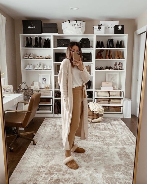 ALYSSA LENORE on Instagram: “I have zero intentions of leaving the house today. 😌 PS. You can find out where everything in the cloffice is from on www.alyssa-…” Office And Vanity Room Combo, Cloffice Ideas Room Closet, Office And Closet Combo Room, Spare Bedroom Into Walk In Closet, Closet And Office Combo, Bedroom Turned Closet, Flex Room Ideas, Spare Bedroom Closets, Spare Room Closet