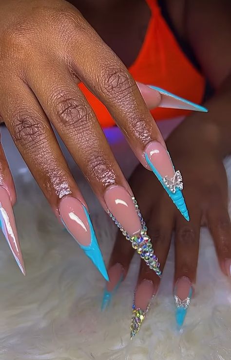 Stiletto Nail Designs 2024, Stiletto Nails Design, Blue Stiletto Nails Design, Baddie Stiletto Nails, Stiletto Acrylic Nails, Blue Stiletto Nails, Acrylic Nails Stiletto, Stilleto Nails Designs, Gel Toe Nails