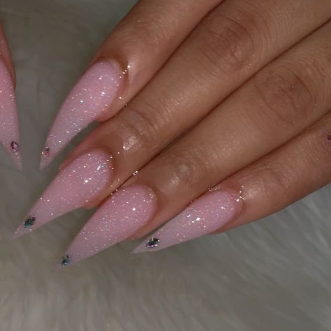 Pink Stiletto Nails, Stilleto Nails Designs, Edgy Nails, Instagram Tutorial, Bling Acrylic Nails, Pink Acrylic Nails, Luxury Nails, Fire Nails, Pretty Acrylic Nails