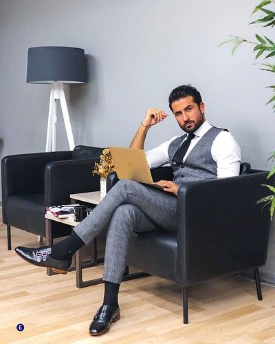 Boss Poses Male, Business Man Photography, Men In Socks, Business Portrait Photography, Headshot Poses, Lifestyle Shoot, Business Photoshoot, Lifestyle Photos, Professional Headshots