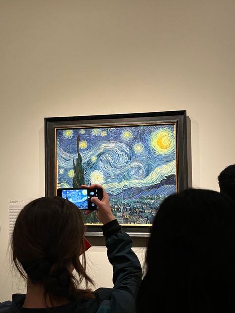 vincent van gogh original painting starry night metropolitan museum or art new york city van gogh exhibit Vincent Van Gogh Paintings Original, Starry Night Van Gogh Original, Vincent Van Gogh Aesthetic, Genesis Core, Maddie Core, Van Gogh Exhibit, Ashley Poston, Van Gogh Aesthetic, Loving Vincent