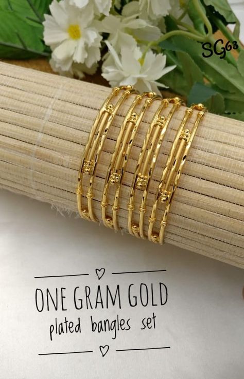 Gold Bangle Watch, Jewellery Patterns, Bangle Design, Wedding Earrings Studs, Gold Bracelet Simple, Pure Gold Jewellery, Gold Bangles For Women, Gold Jewelry Outfits, New Gold Jewellery Designs