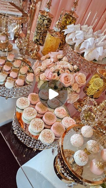 Sweet Tables Ideas, Treat Tables Ideas, Quince Desserts Table, Desert Table Ideas Quince, Glam Dessert Table, Round Dessert Table Ideas, Rose Gold Dessert Table, Sweet 16 Treat Table Ideas, Quinceanera Candy Table Ideas