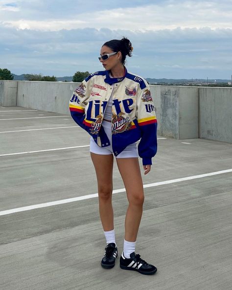 All Posts • Instagram Vintage Racing Jacket Outfit, Women's Streetwear Fashion Winter, Race Jacket Outfit, Nascar Jacket Outfit, Nascar Outfit, Racing Jacket Outfit, Outfit Ideas Streetwear, Nascar Racing Jacket, Streetwear Photoshoot