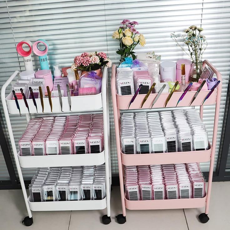 Lash Tech Trolley Set Up, Lash Extensions Storage Ideas, Lash Tray Storage, Lash Supply Organization, Lash Tech Cart Set Up, Lash Tech Cart, Lash Tray Organization Ideas, Lash Trolley Set Up, Lash Storage Ideas