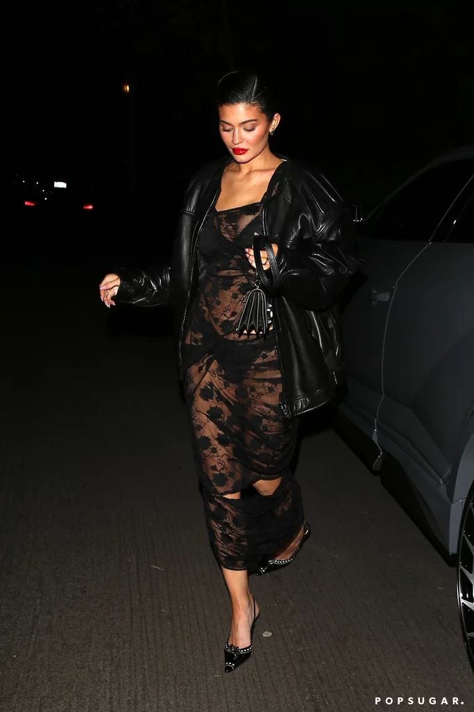 Sheer Dresses Outfit, Moda Kylie Jenner, Kylie Jenner Street Style, Stile Kylie Jenner, Lace Dress Outfit, Sheer Outfit, Sheer Lace Dress, Black Sheer Dress, Lace Dress Styles