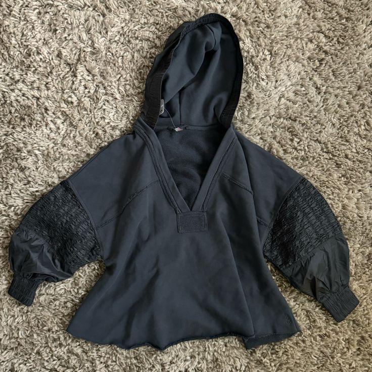 Nwt Color: Dark Gray Size: Xs (Oversized Xs) Textured Sleeves And Trim On Hood Upcycling, Aerie Dress, Cropped Long Sleeve Top, Layered Long Sleeve, Aerie Tops, Hooded Shirt, Hooded Tops, Fp Movement, Half Zip Pullover