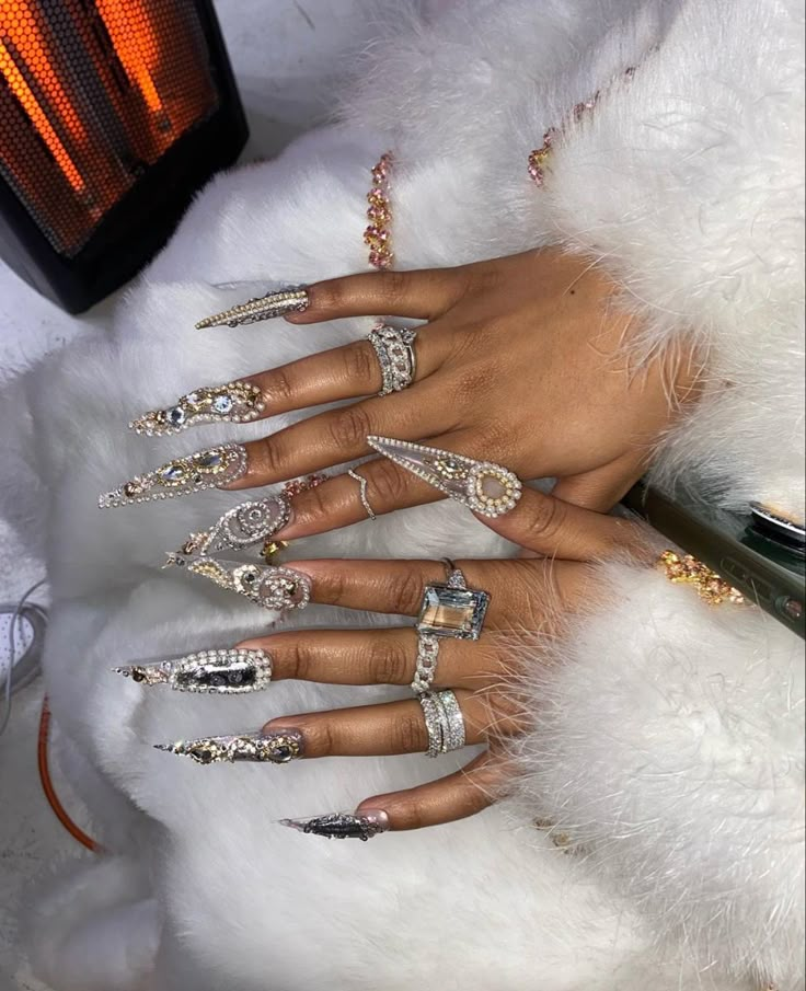 Nails On Black Women, Mens Nails, Nail Jewels, Glow Nails, Long Square Acrylic Nails, Bling Acrylic Nails, Spring Nail Art, Too Cold, Square Acrylic Nails