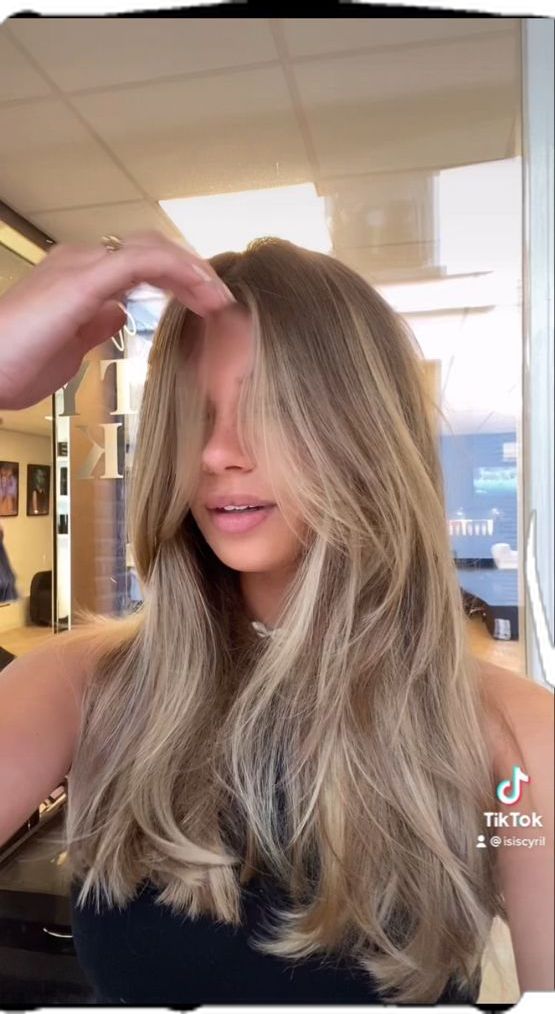 Balayage, Brown Hair With Balayage Blonde, Super Light Brown Hair With Highlights, Bronde Layered Hair, Mostly Blonde Hair With Brown, Blonde Highlights Grown Out, Teddy Blonde Highlights, Blonde To Brown Transformation, Light Brownish Blonde Hair