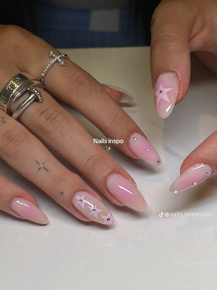 Light Pink Acrylics With Design, Pink Dream Nails, Pink White Nail Art, Pink Base Nails With Design, Birthday Nails Design Ideas, Nails To Match Hot Pink Dress, Pink Designed Nails, Pink Gel X Nail Designs, Pink Nails With White Design