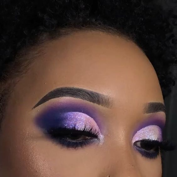 Maquillage Goth, Bold Eyeshadow, Make Up Designs, Drag Make-up, Purple Eye Makeup, Tattoo Henna, Purple Makeup, Makeup Eye Looks, Bold Makeup