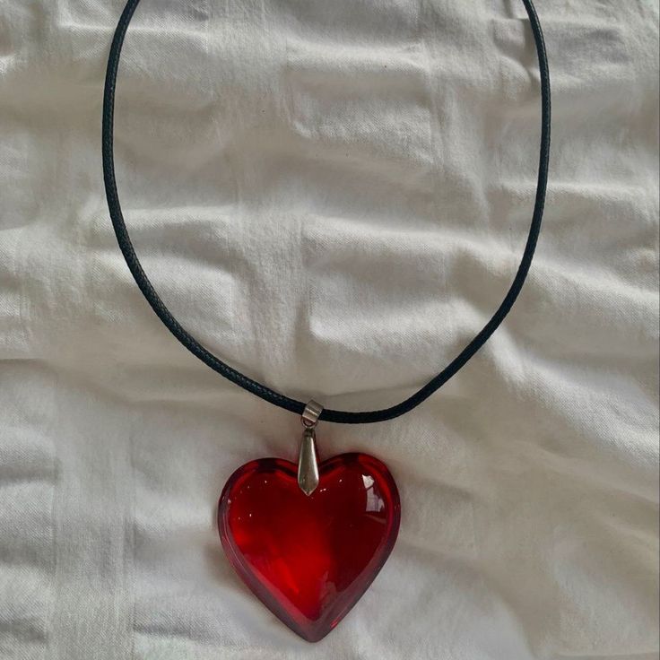 Rp acc theme. Shein Heart Necklace, Red Heart Jewelry Aesthetic, Chunky Red Heart Necklace, Resin Heart Necklace, Red Heart Necklace Aesthetic, Red Heart Clothes, Red Necklace Aesthetic, Heart Necklace Aesthetic, Red Heart Aesthetic