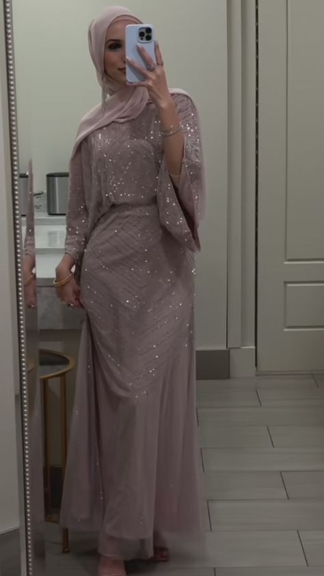 Prom Hijab Style, Halal Prom Dresses, Hijab Dresses Soiree, Modest Prom Dresses Muslim, Hijabi Graduation Outfits, Hijab Party Dress, Hijabi Prom, Hijabi Prom Dress, Bride To Be Dresses