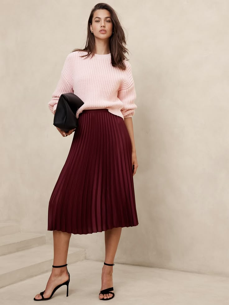 Silky Pleated Midi Skirt | Banana Republic Factory Old Fashioned Fashion, Feminine Outfits Over 40, Skirts For Women Casual, Vintage Modern Style Fashion, Dramatic Ingenue Style, Outfits With Pink Skirt, Classic Feminine Style Romantic, Maroon Pleated Skirt Outfit, Jacket With Leather Skirt