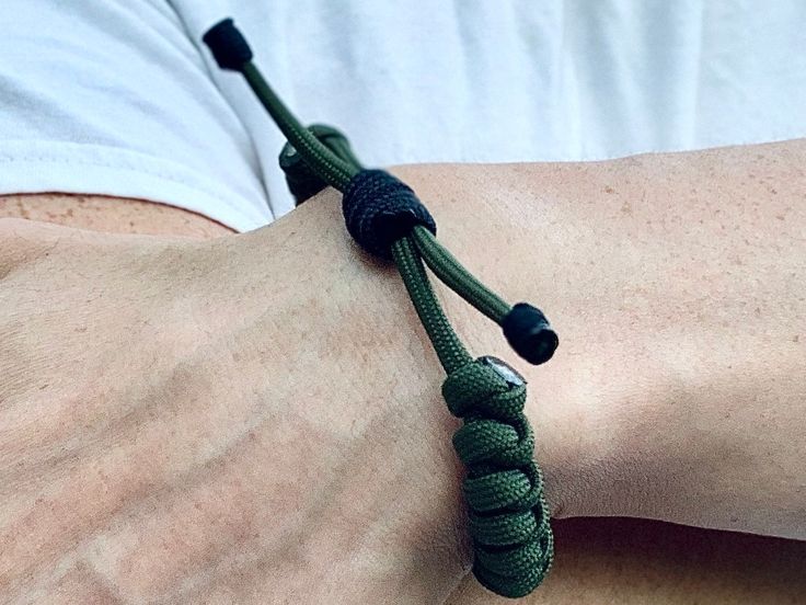 The warrior rope bracelet is a slim and adjustable bracelet in olive. It fits in perfectly with any style. Adjustable and fits most wrists. Designed and handmade in California. Hiker Trailer, The Warrior, The Mill, Braided Bracelets, Adjustable Bracelet, Paracord, Creative Ideas, Rope Bracelet, Trailer