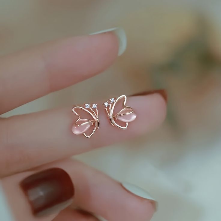 Gold Earrings Studs Simple, Small Earrings Gold, Simple Gold Earrings, Gold Earrings Models, Pretty Jewelry Necklaces, Delicate Butterfly, Simple Stud Earrings, Gold Rings Fashion, Butterfly Earrings Stud