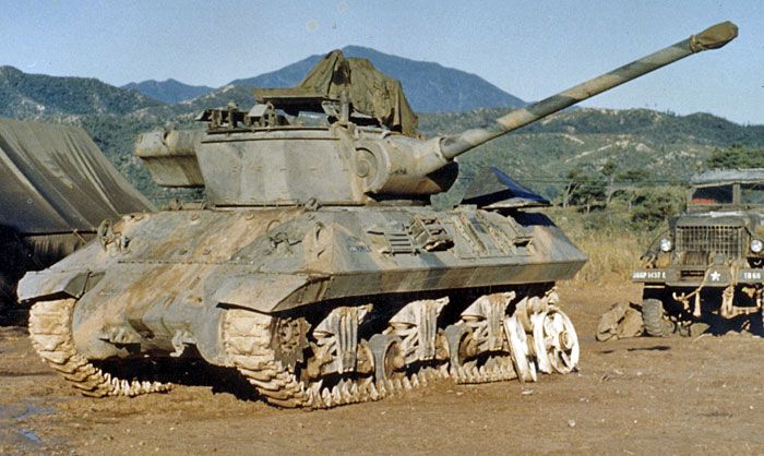 M36«Джексон» -  самоходная артиллерийская установка США времён Второй мировой войны, класса истребителей танков, средняя по массе. Panzer Ii, American Tank, Tank Armor, Sherman Tank, Military Armor, Tank Destroyer, Ww2 Tanks, German Tanks, Military Photos