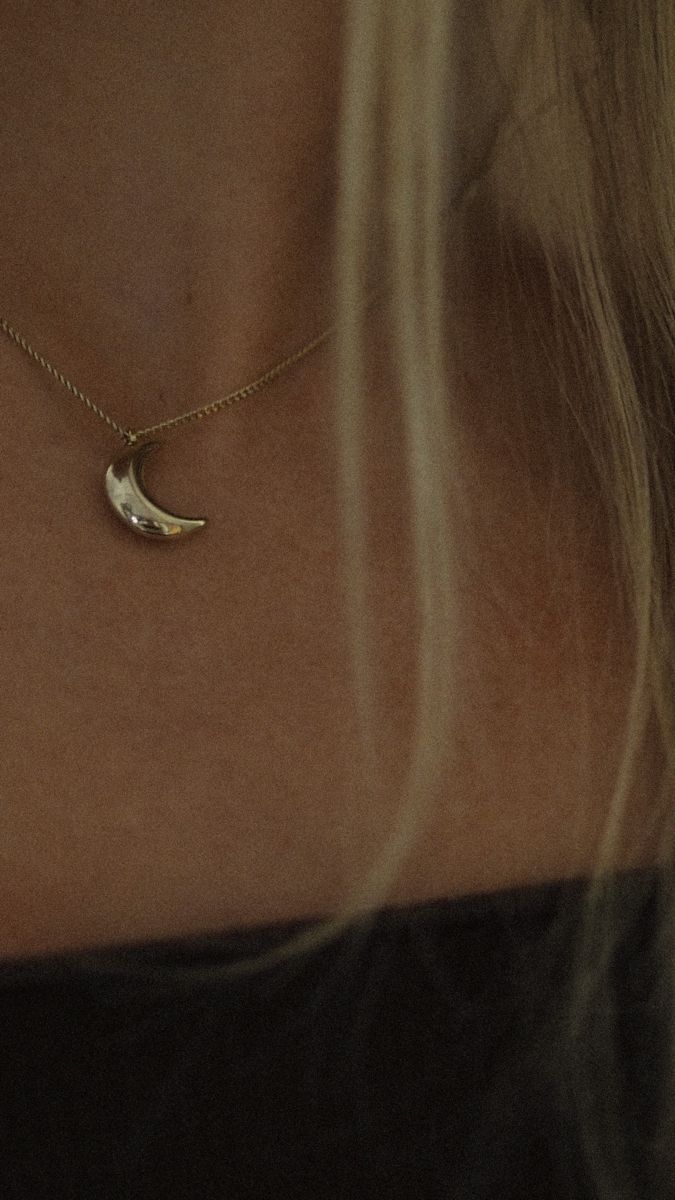 Moon Necklace Aesthetic, Necklace Aesthetic, Character Aesthetic, Moon Necklace, Sailor Moon, Moon, Tv